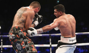 Amir Khan beats Samuel Vergas